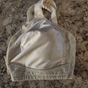 Playtex Lace Trim Bra - Cream Sz:44D